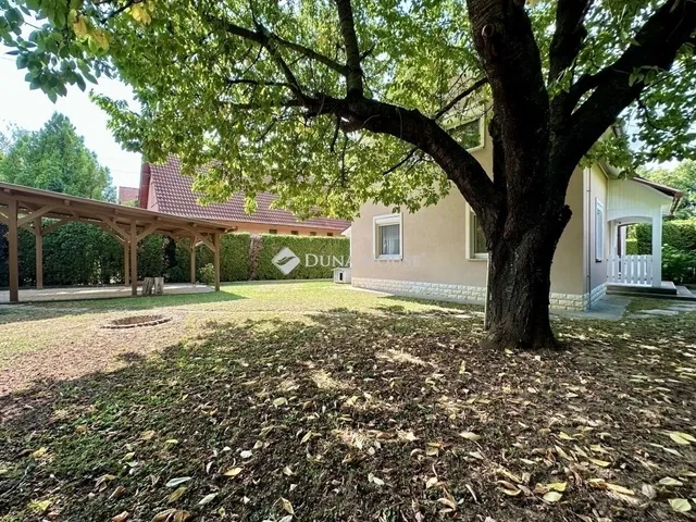 Eladó ház Kozármisleny 200 nm