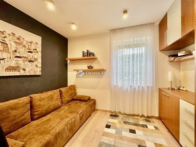 Eladó ház Kozármisleny 200 nm