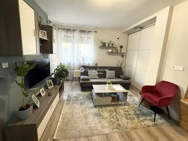 Eladó lakás Pécs, Diós 61 nm