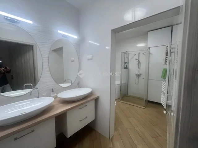 Eladó lakás Pécs 122 nm