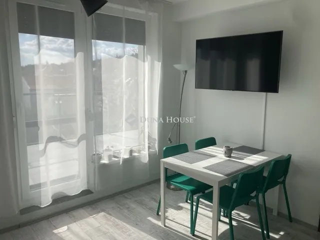 Eladó lakás Pécs 57 nm