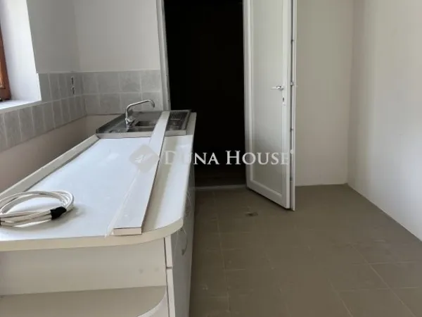 Eladó ház Bár 290 nm