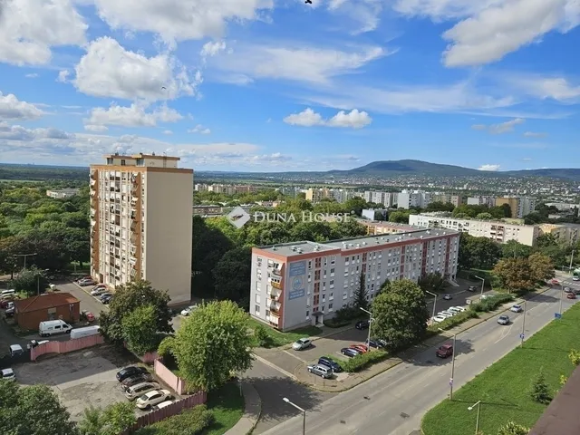 Eladó lakás Pécs 64 nm