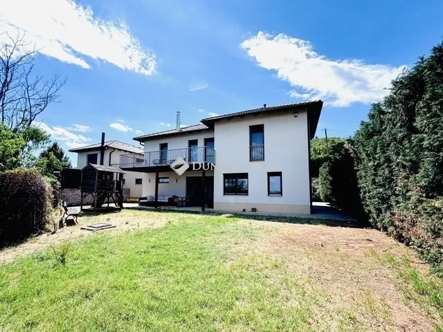 Eladó ház Pécs 250 nm