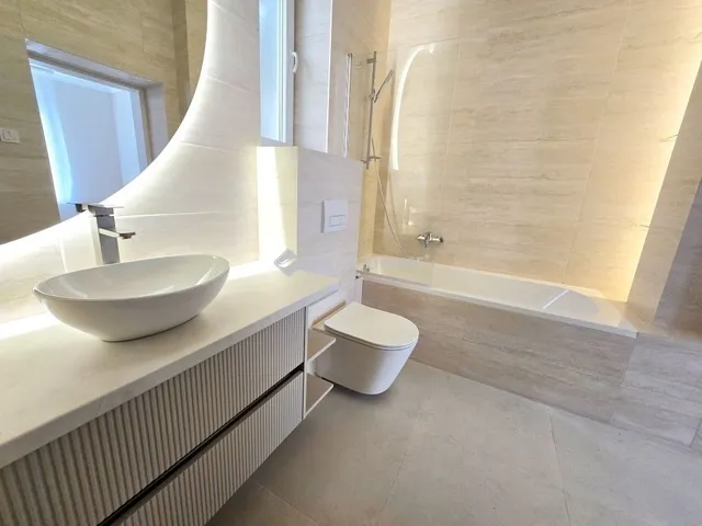 Eladó lakás Pécs 87 nm