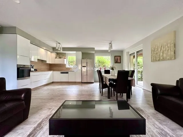 Eladó ház Pécs 300 nm