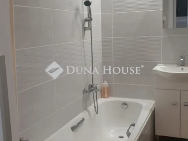 Eladó lakás Pécs, Uránváros 55 nm