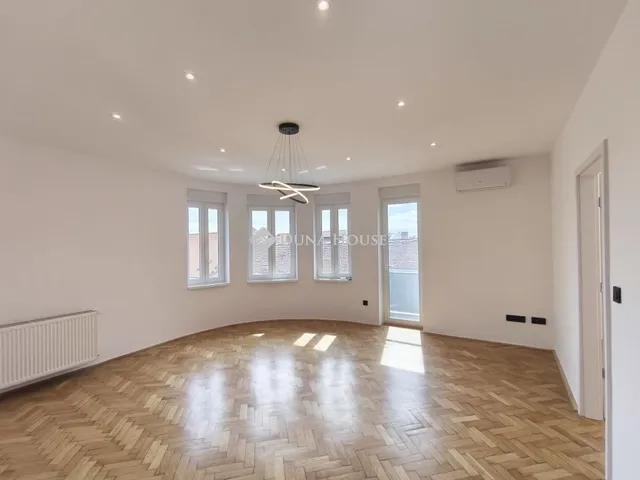 Eladó lakás Pécs 129 nm