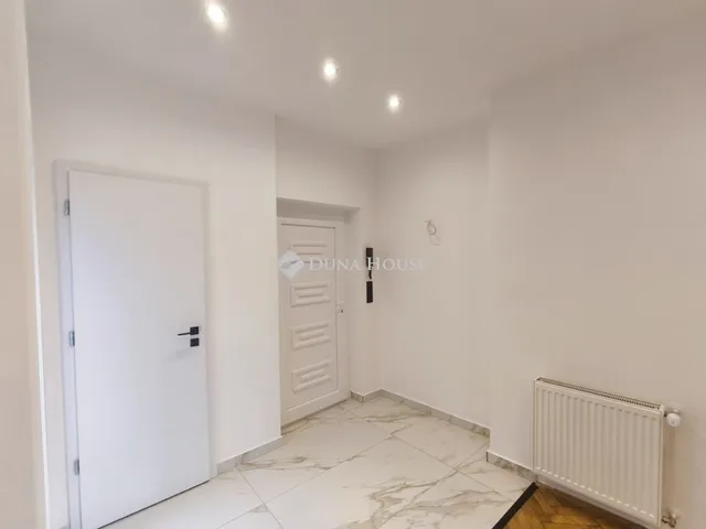 Eladó lakás Pécs 129 nm