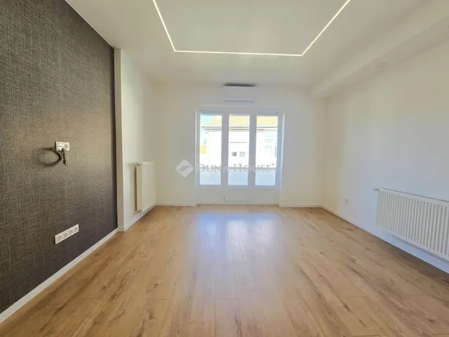 Eladó lakás Pécs 57 nm