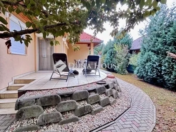 Eladó ház Nagykozár 150 nm