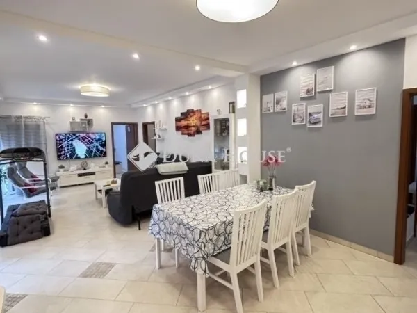 Eladó ház Nagykozár 150 nm