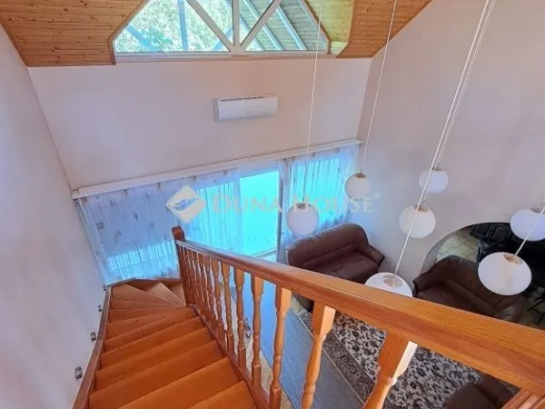 Kiadó ház Pécs 140 nm