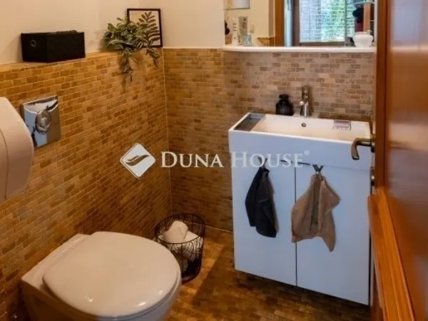 Eladó ház Pécs 300 nm