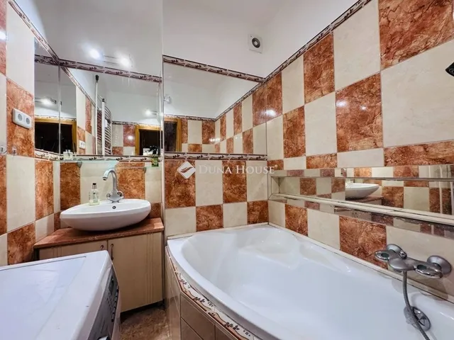 Eladó lakás Pécs 63 nm