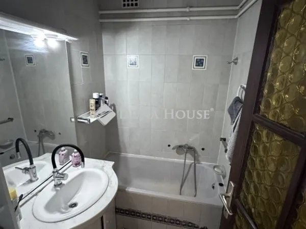 Eladó lakás Pécs, Mecsekoldal 230 nm