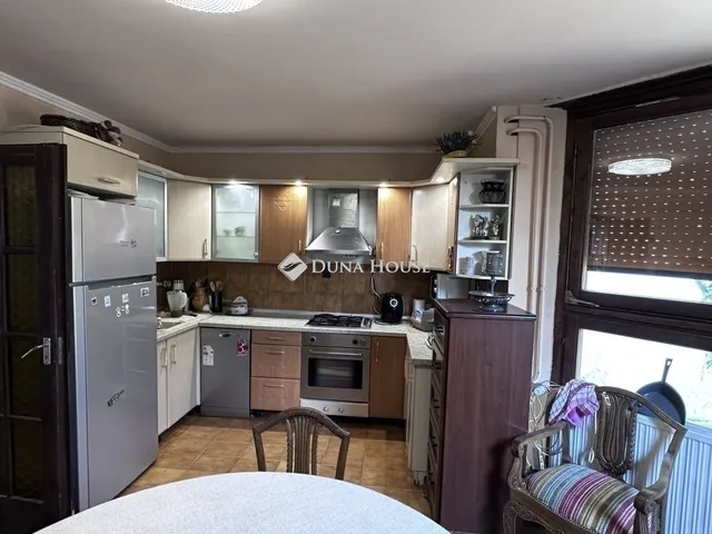 Eladó lakás Pécs, Mecsekoldal 230 nm