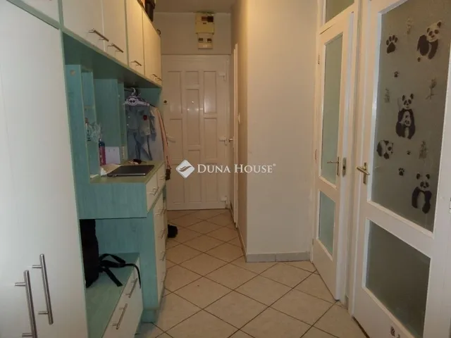 Eladó lakás Komló 59 nm