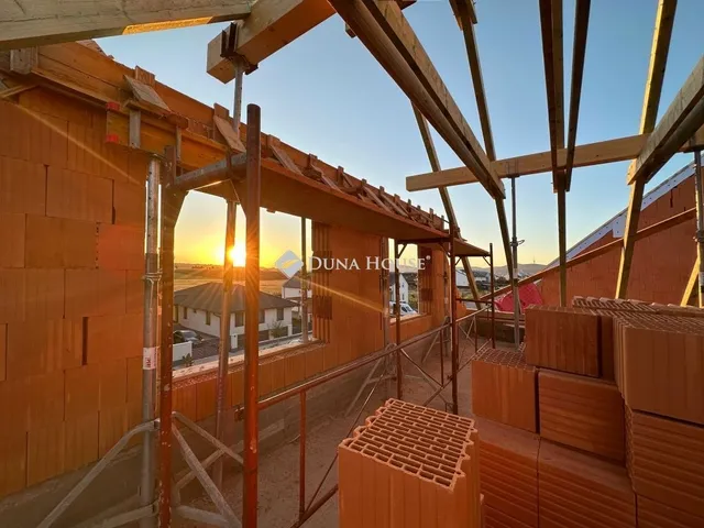 Eladó lakás Kozármisleny 96 nm