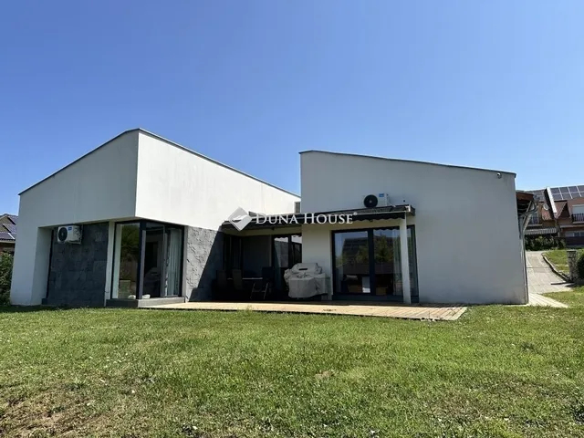 Eladó ház Kozármisleny 156 nm