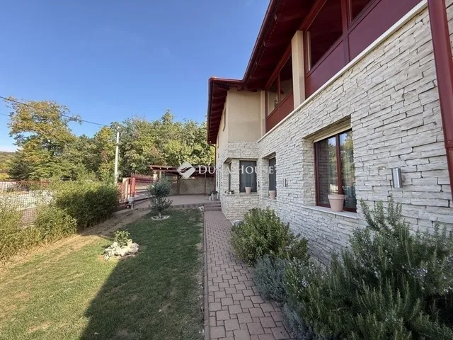 Eladó ház Pécs 275 nm