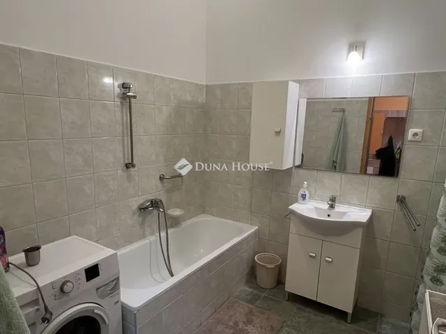 Eladó lakás Pécs 85 nm