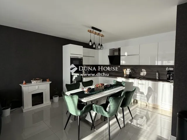 Eladó lakás Kozármisleny 86 nm