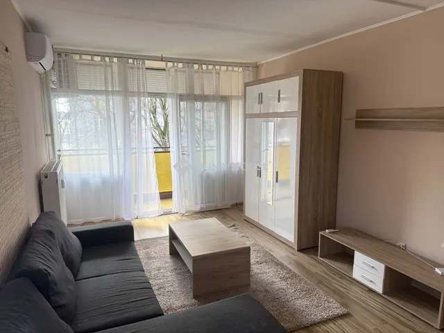 Kiadó lakás Pécs, Egyetemváros 54 nm