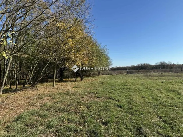 Eladó mezőgazdasági ingatlan Harkány 14773 nm
