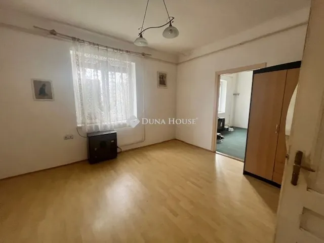 Eladó ház Pécs 210 nm