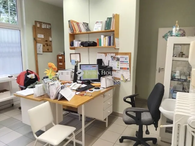 Eladó kereskedelmi és ipari ingatlan Pécs 62 nm