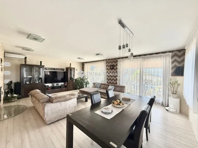 Eladó ház Pécs 275 nm