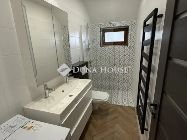 Eladó lakás Pécs 113 nm