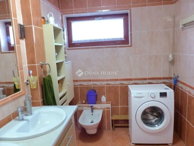 Eladó ház Kozármisleny 180 nm