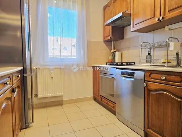 Eladó lakás Pécs 71 nm