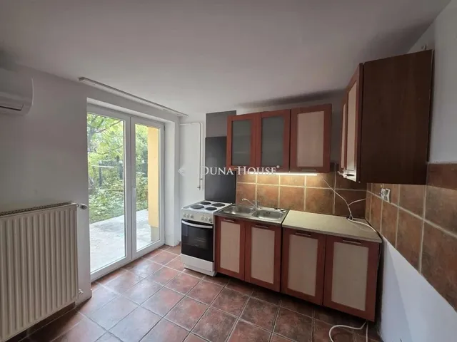 Eladó lakás Pécs 76 nm