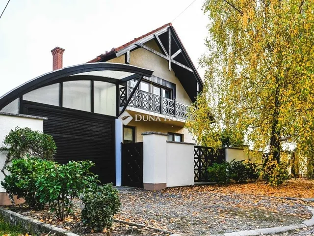 Eladó ház Pécs 300 nm