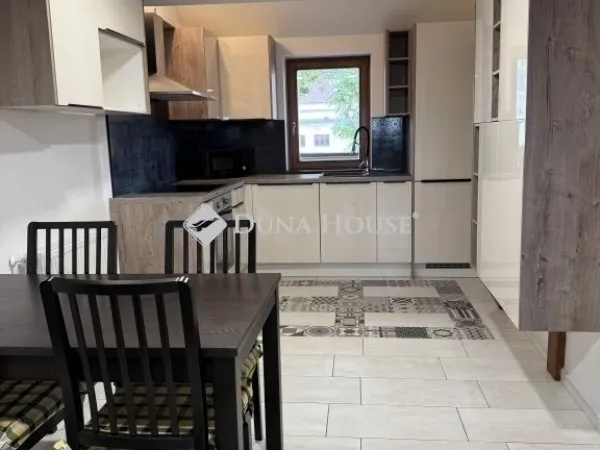 Eladó lakás Pécs, Belváros 113 nm