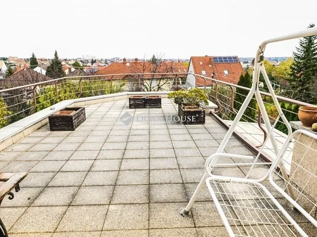 Eladó ház Pécs 300 nm