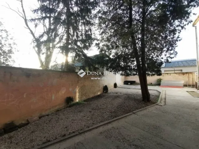 Eladó lakás Pécs 89 nm