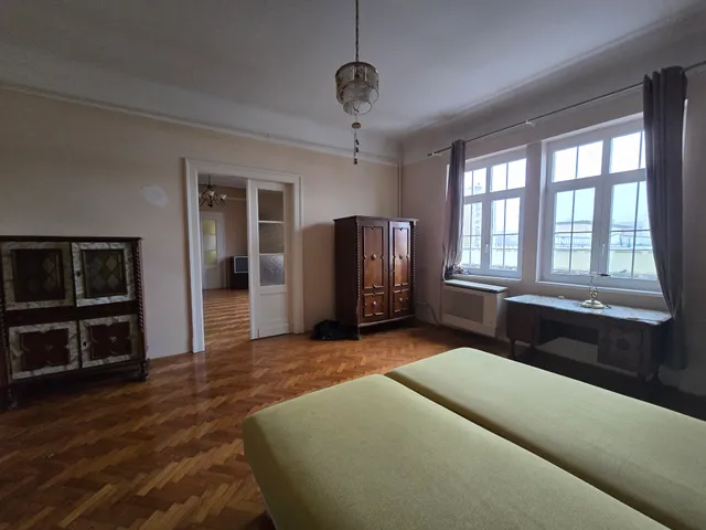 Eladó lakás Pécs, Belváros 138 nm