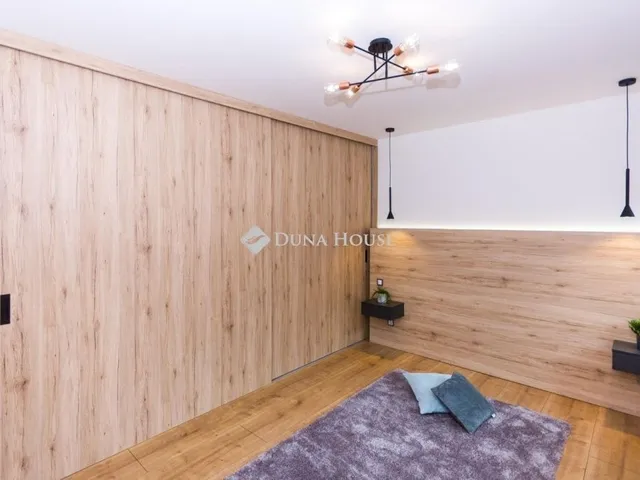 Eladó lakás Pécs 74 nm