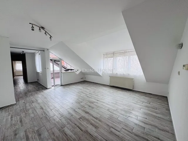 Eladó lakás Pécs 106 nm