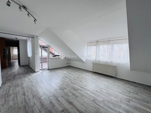 Eladó lakás Pécs 106 nm