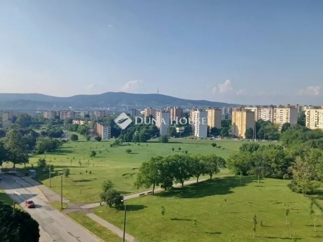 Eladó lakás Pécs 72 nm