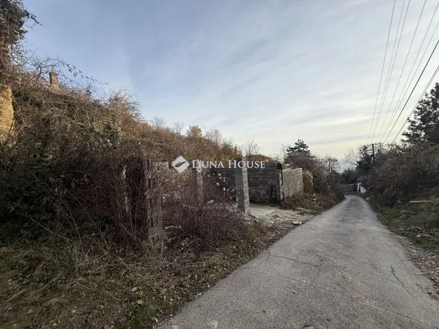 Eladó telek Pécs 1266 nm