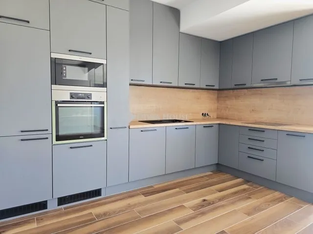 Eladó lakás Pécs 152 nm