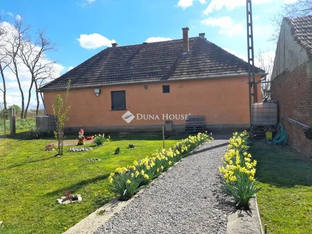 Eladó mezőgazdasági ingatlan Szigetvár 165 nm