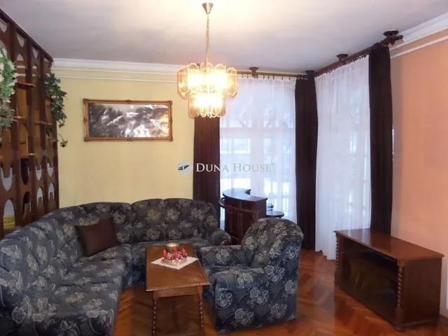 Eladó ház Szentlőrinc 181 nm