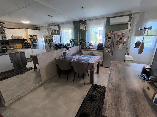 Eladó lakás Pécs, Kertváros 74 nm